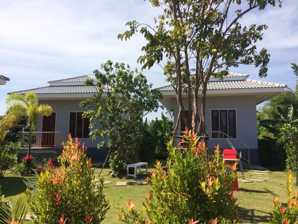 Pran Kiang Lay Villa Ban Pru Yai Exterior photo